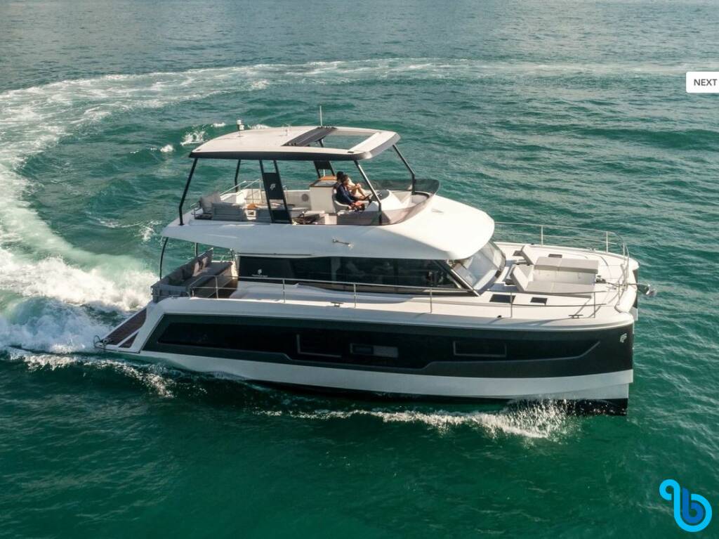 Fountaine Pajot MY5, Fasching