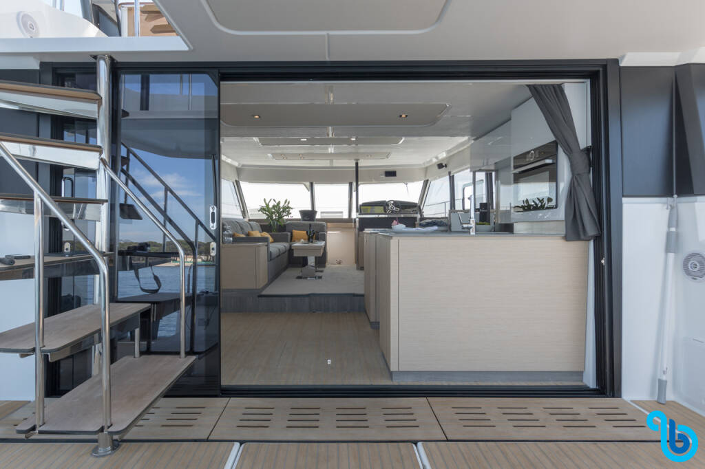 Fountaine Pajot MY6, FAMILY 2.0