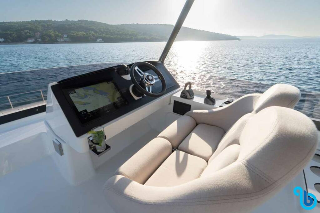 Fountaine Pajot MY6, FAMILY 2.0