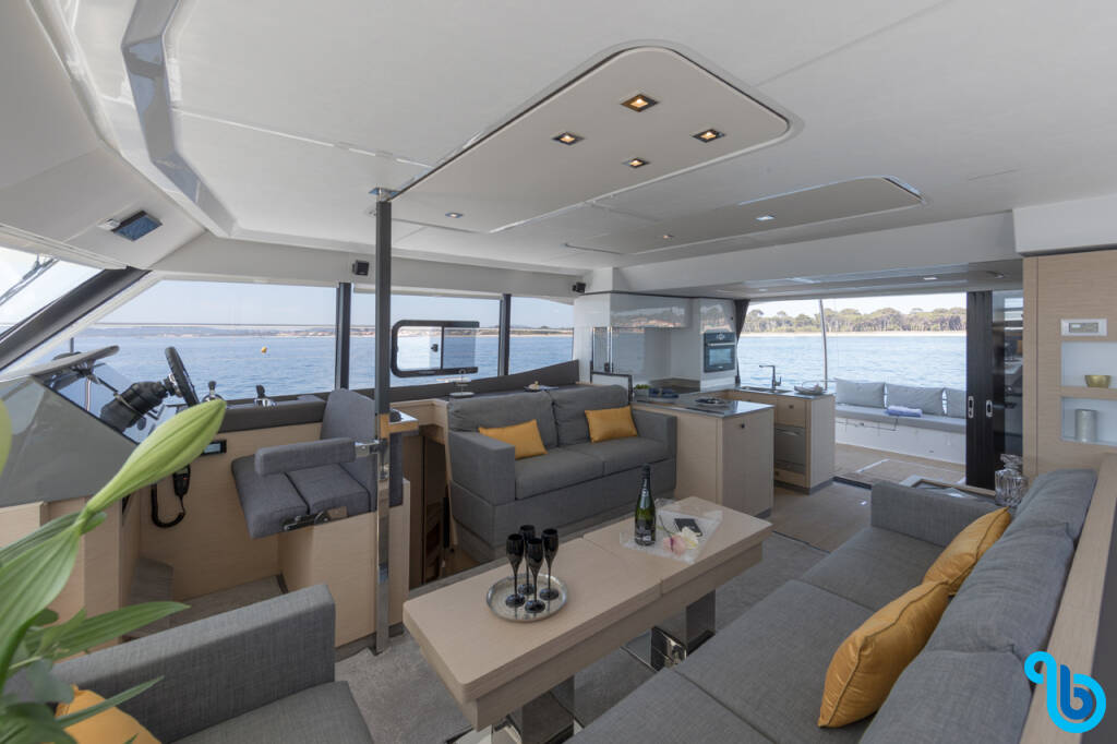 Fountaine Pajot MY6, FAMILY 2.0