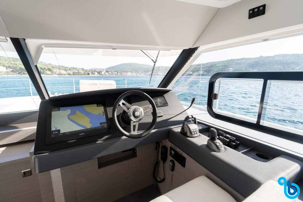 Fountaine Pajot MY6, FAMILY 2.0