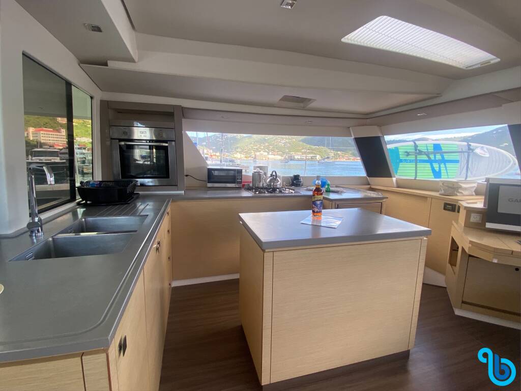 Fountaine Pajot Saba 50, Canis Majoris