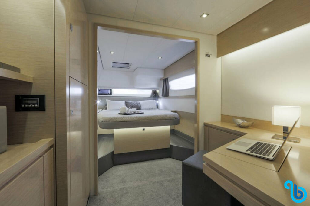 Fountaine Pajot Saba 50, Valhalla