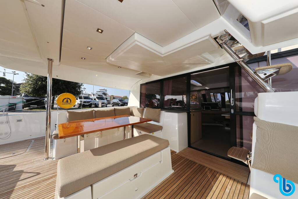 Fountaine Pajot Saba 50, POCO LOCO