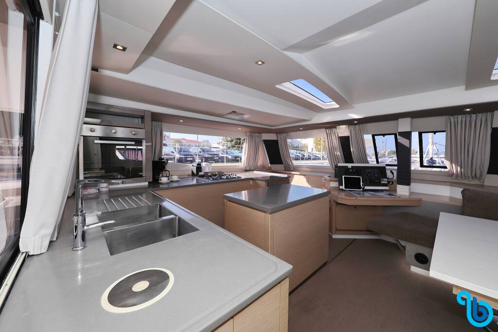 Fountaine Pajot Saba 50, POCO LOCO