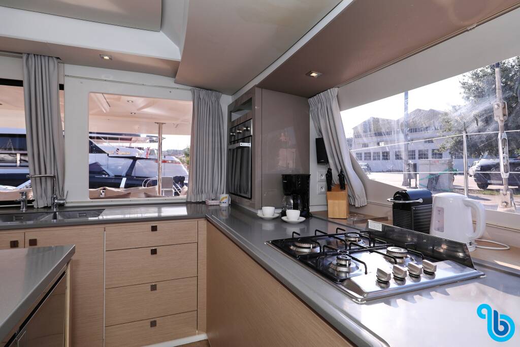 Fountaine Pajot Saba 50, POCO LOCO