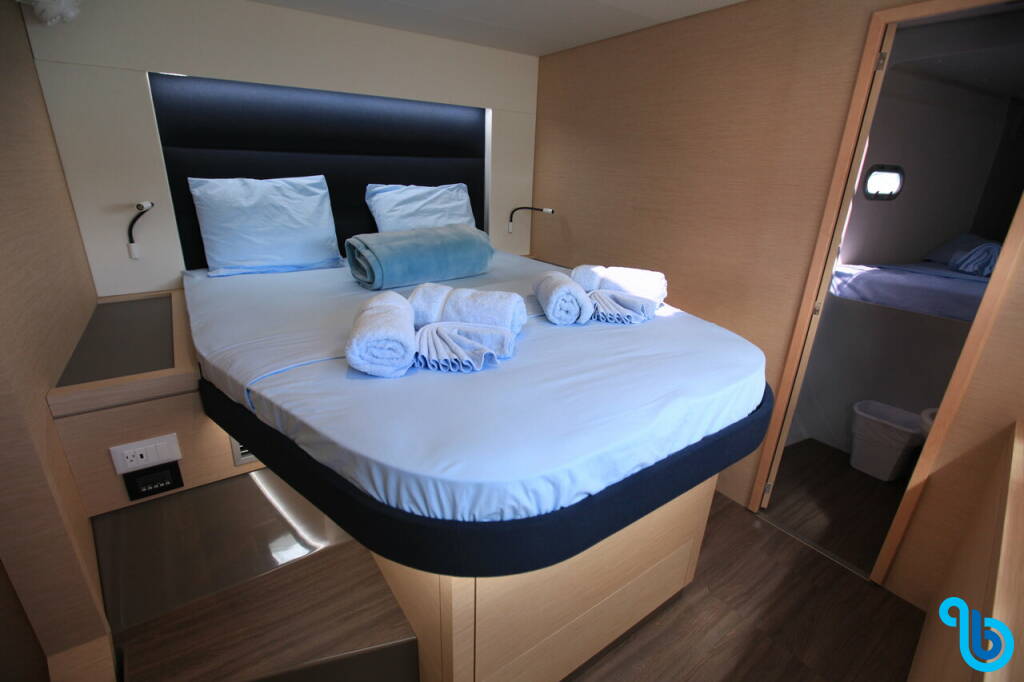 Fountaine Pajot Saona 47 (Quintet), Three Sheets