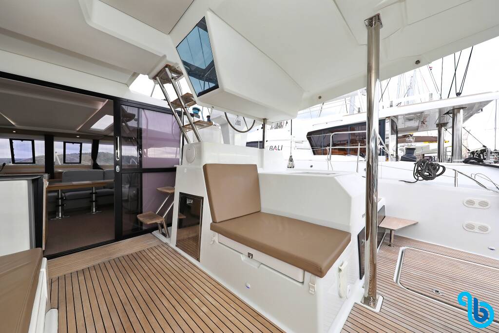 Fountaine Pajot Saona 47 (Quintet), MARTIN V