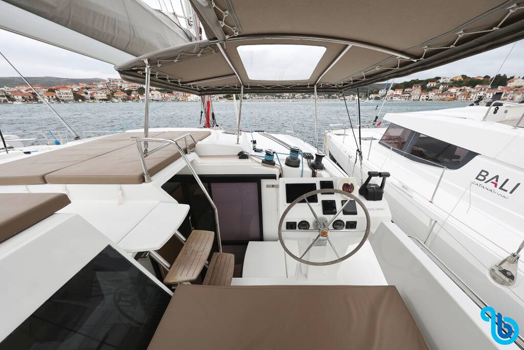 Fountaine Pajot Saona 47 (Quintet), MARTIN V