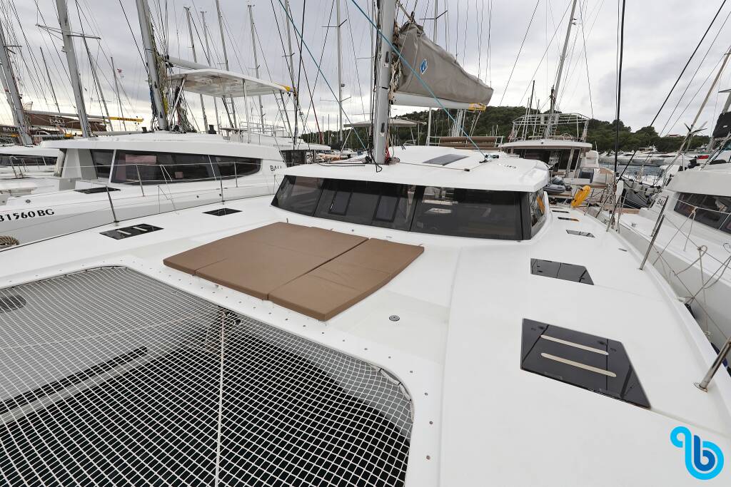 Fountaine Pajot Saona 47 (Quintet), MARTIN V