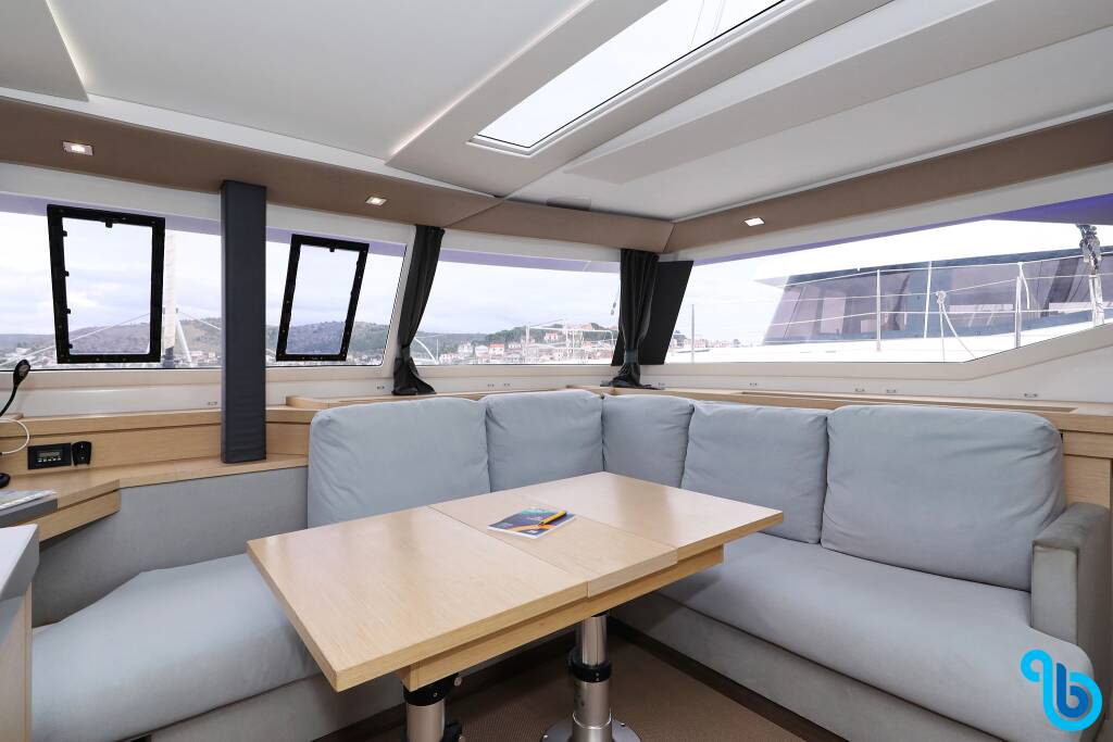 Fountaine Pajot Saona 47 (Quintet), MARTIN V