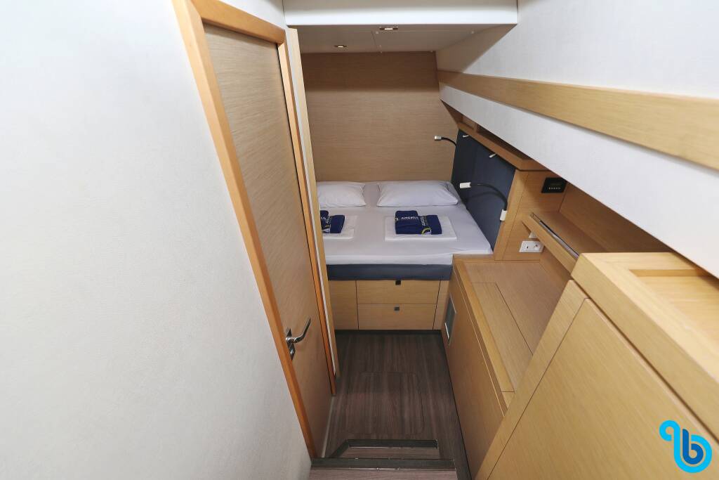 Fountaine Pajot Saona 47 (Quintet), MARTIN V