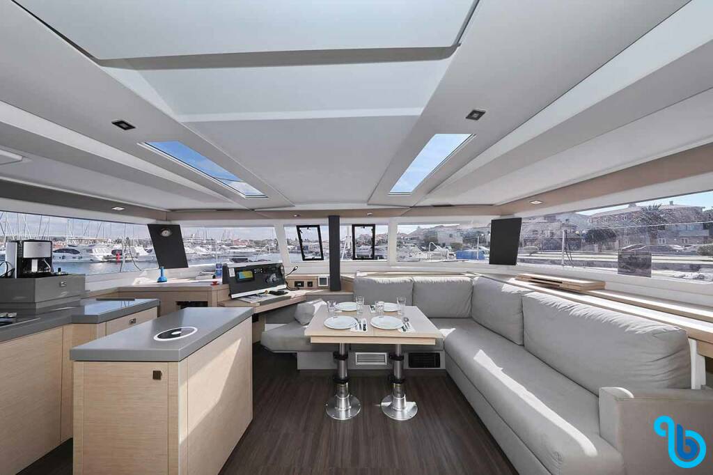 Fountaine Pajot Saona 47 (Quintet), FEE