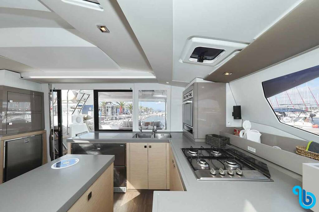 Fountaine Pajot Saona 47 (Quintet), FEE