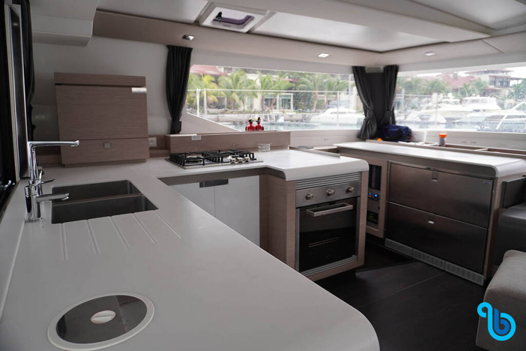 Fountaine Pajot Tanna 47, POSITIVE ENERGY