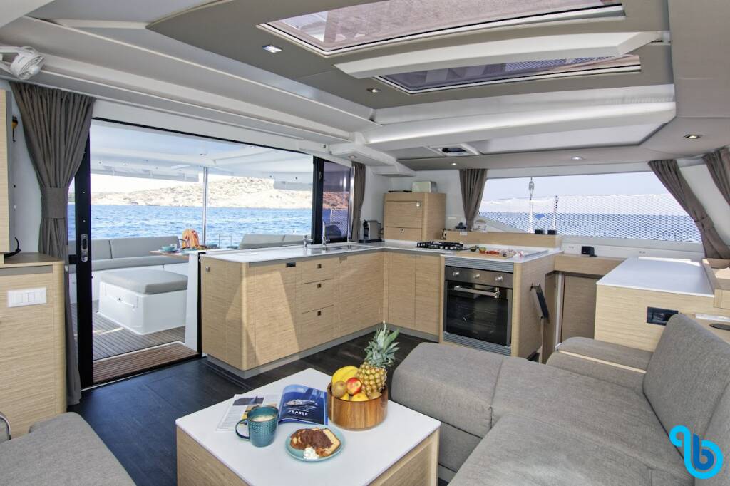 Fountaine Pajot Tanna 47, Helidoni