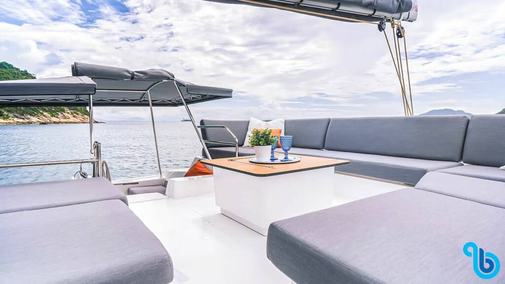 Fountaine Pajot Tanna 47, Blue Angel