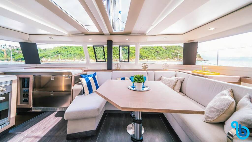 Fountaine Pajot Tanna 47, Blue Angel