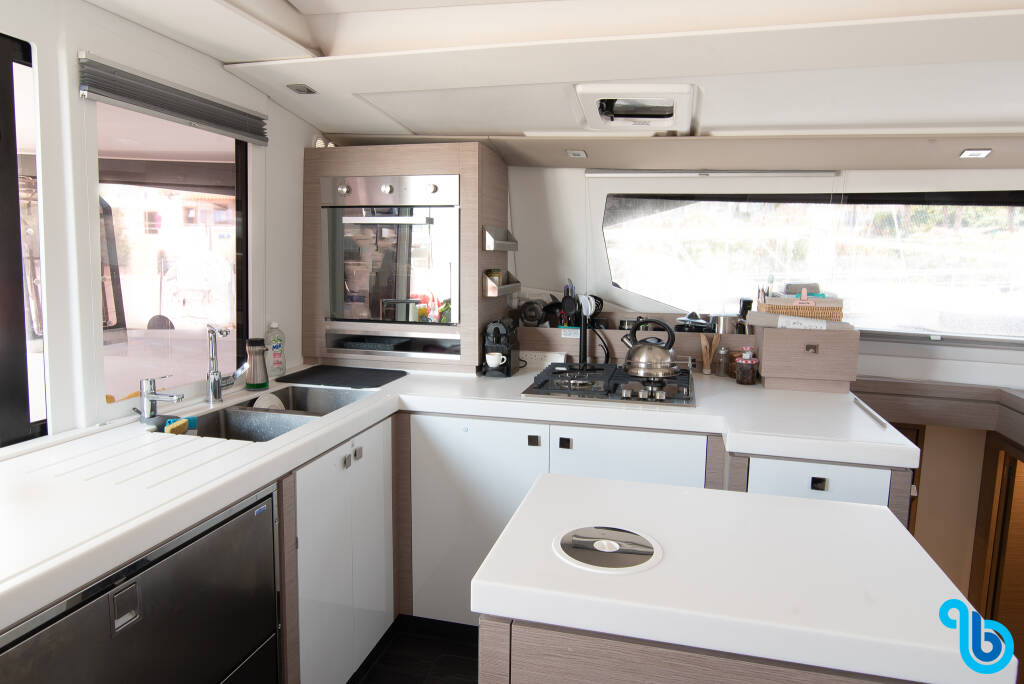 Fountaine Pajot , Alegria