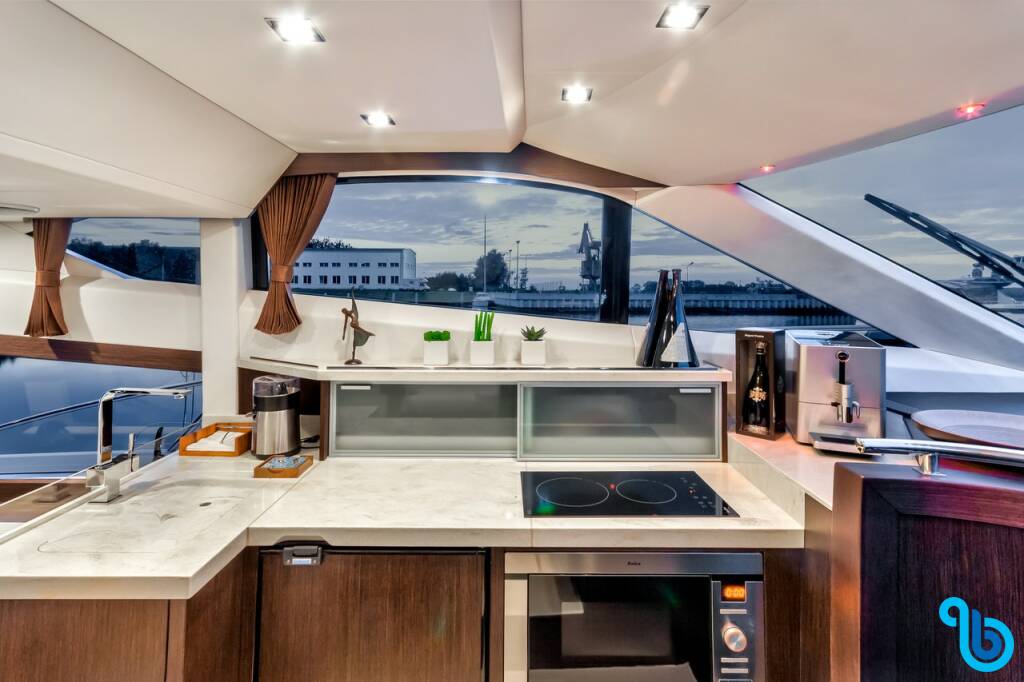 Galeon 420, Amber Blue