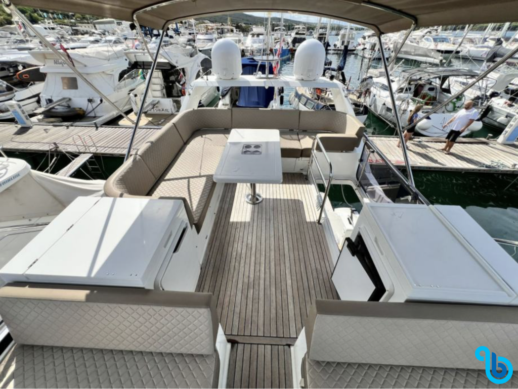 Galeon 420, 