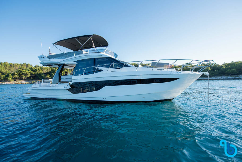 Galeon 500 Fly, 