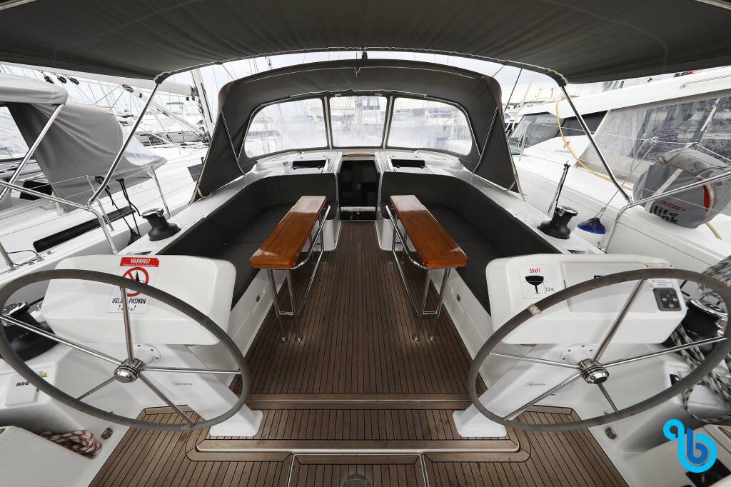 Hanse 508, 