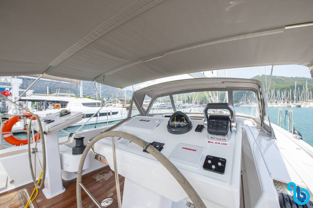 Hanse 548, 