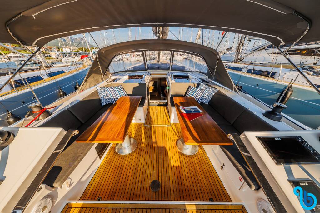 Hanse 588, 