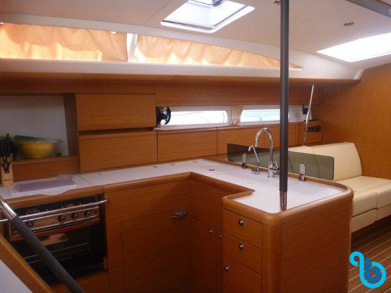 Jeanneau 53, Triton