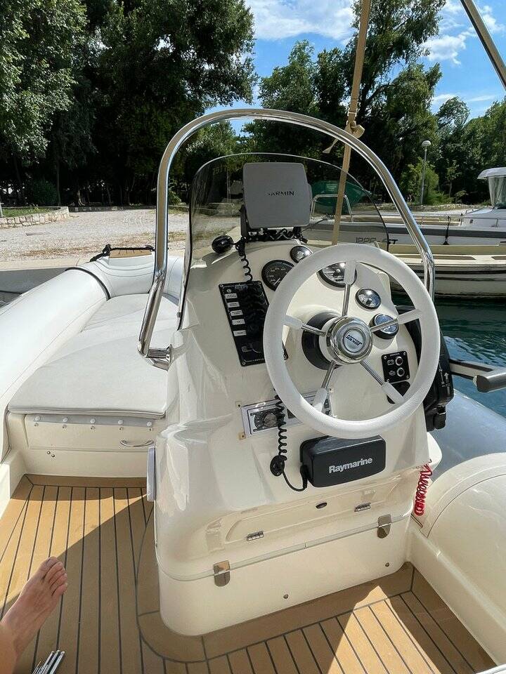 JokerBoat Wide 520, 