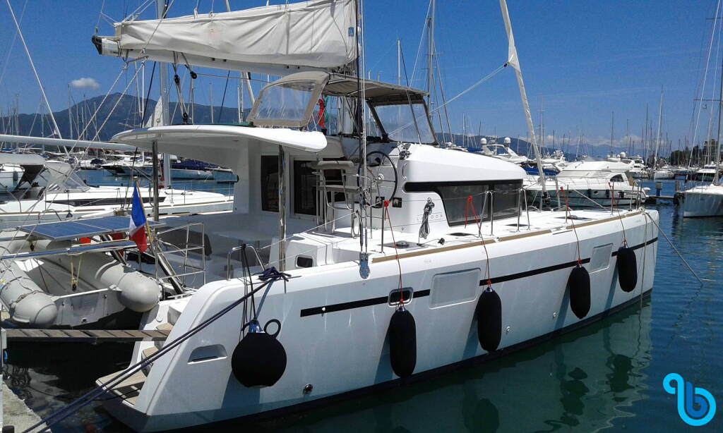 Lagoon 39, ECONOMY