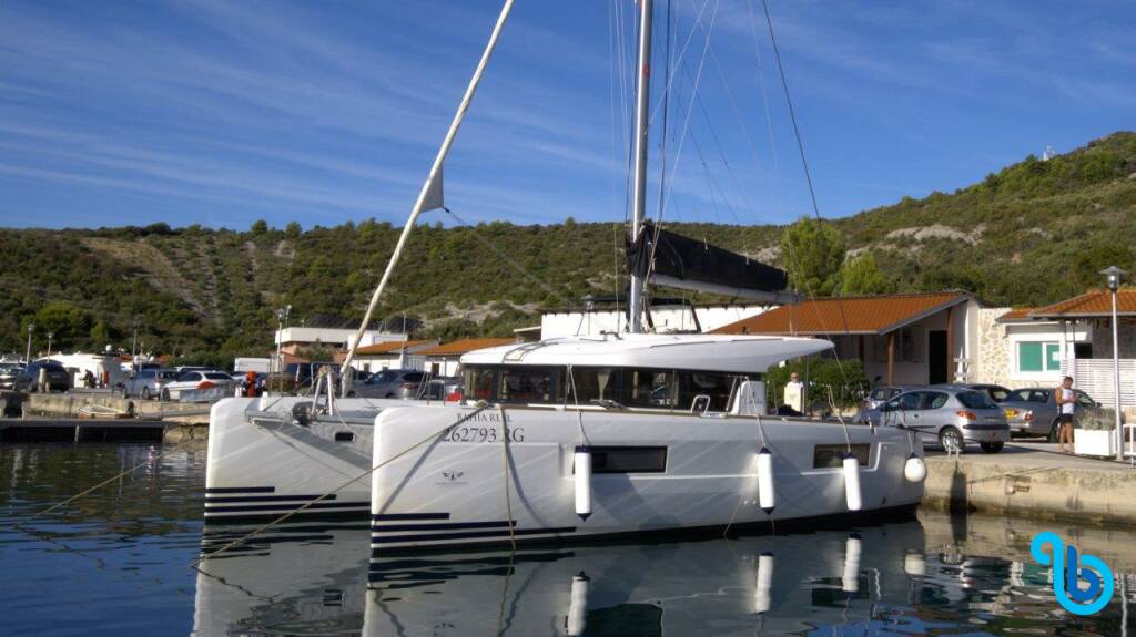 Lagoon 40, Bahia Real BLUE HULL