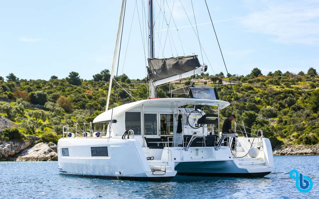 Lagoon 40, Bahia Real BLUE HULL