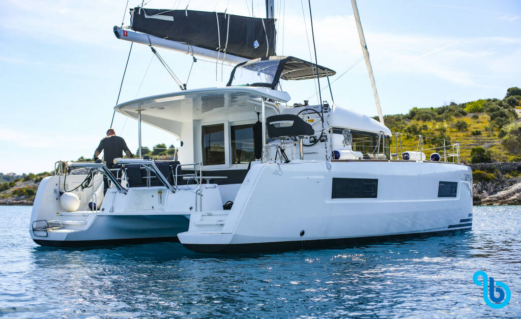 Lagoon 40, Bahia Real BLUE HULL