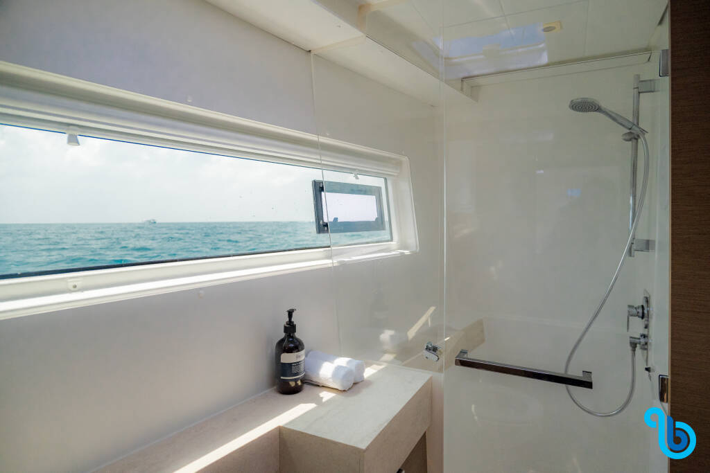 Lagoon 40, Sail La Vie