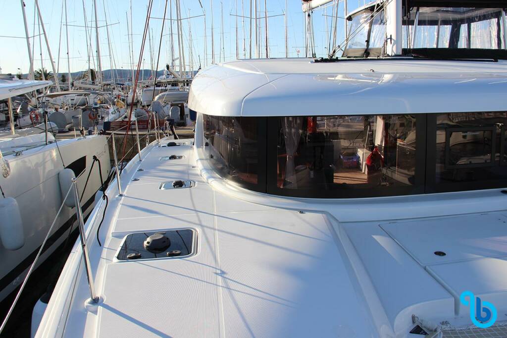 Lagoon 42, SMARAGD