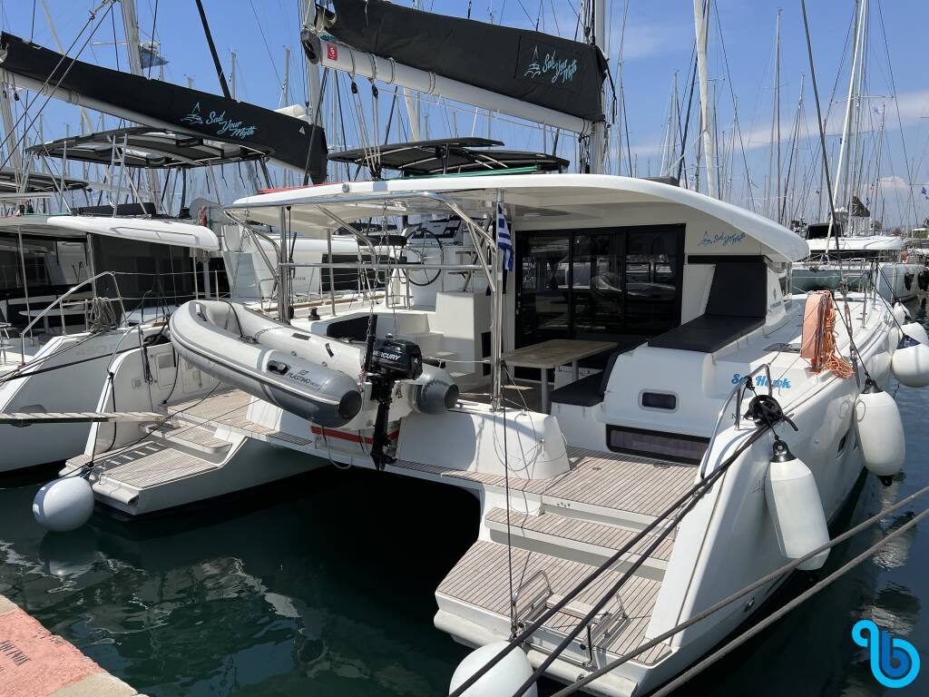 Lagoon 42, Sea Hawk