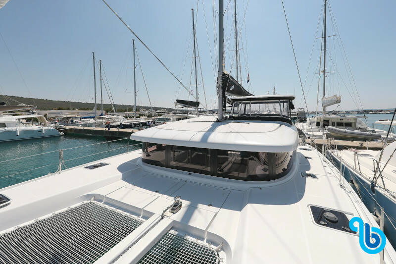 Lagoon 42, ROYAL SALUTE