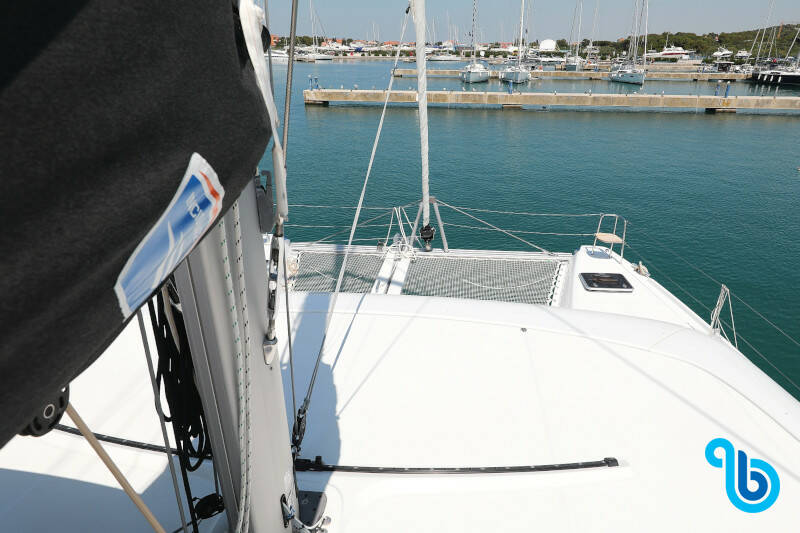 Lagoon 42, ROYAL SALUTE