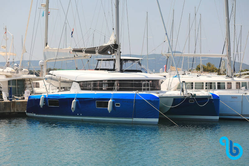 Lagoon 42, ROYAL SALUTE