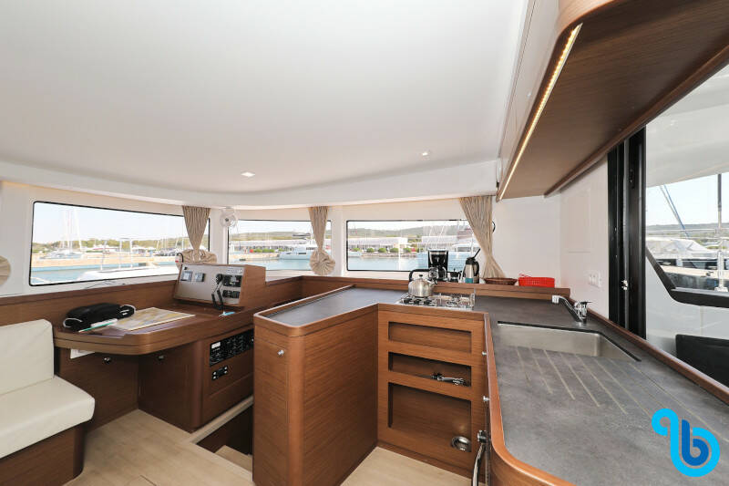 Lagoon 42, ROYAL SALUTE