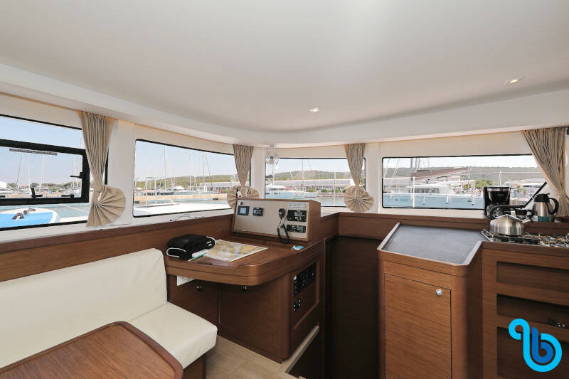 Lagoon 42, ROYAL SALUTE