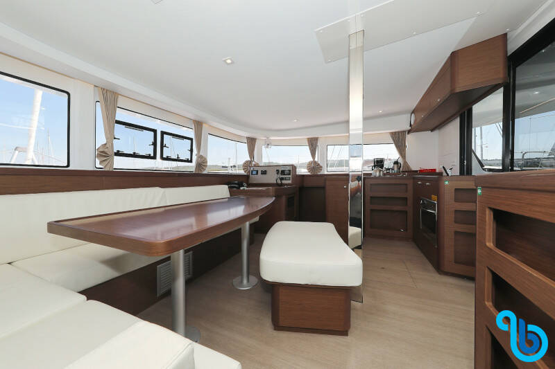 Lagoon 42, ROYAL SALUTE