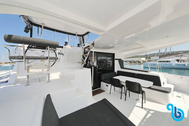 Lagoon 42, ROYAL SALUTE