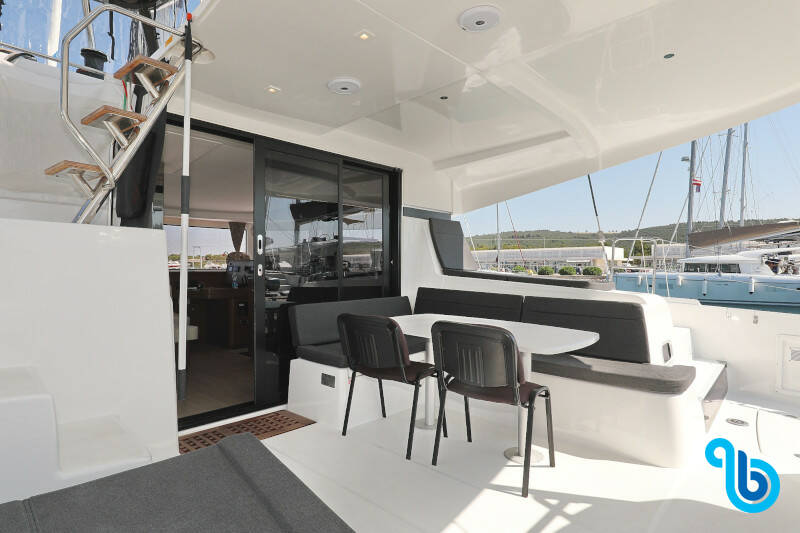 Lagoon 42, ROYAL SALUTE