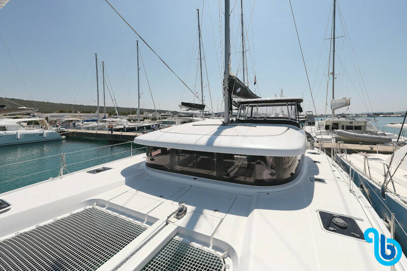 Lagoon 42, ROYAL SALUTE