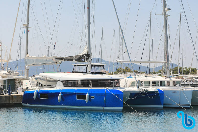 Lagoon 42, ROYAL SALUTE