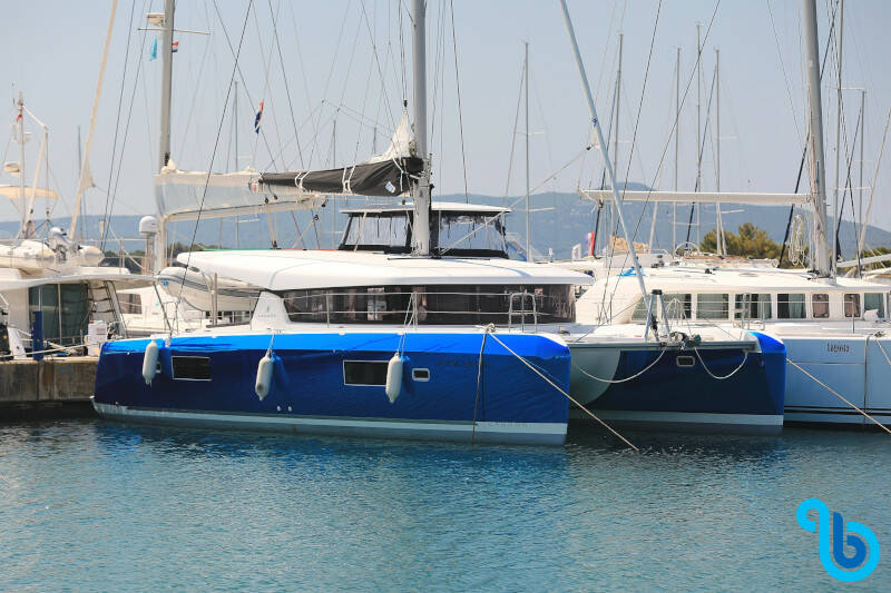 Lagoon 42, ROYAL SALUTE