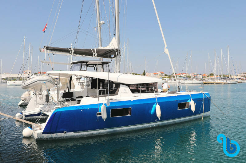 Lagoon 42, ROYAL SALUTE